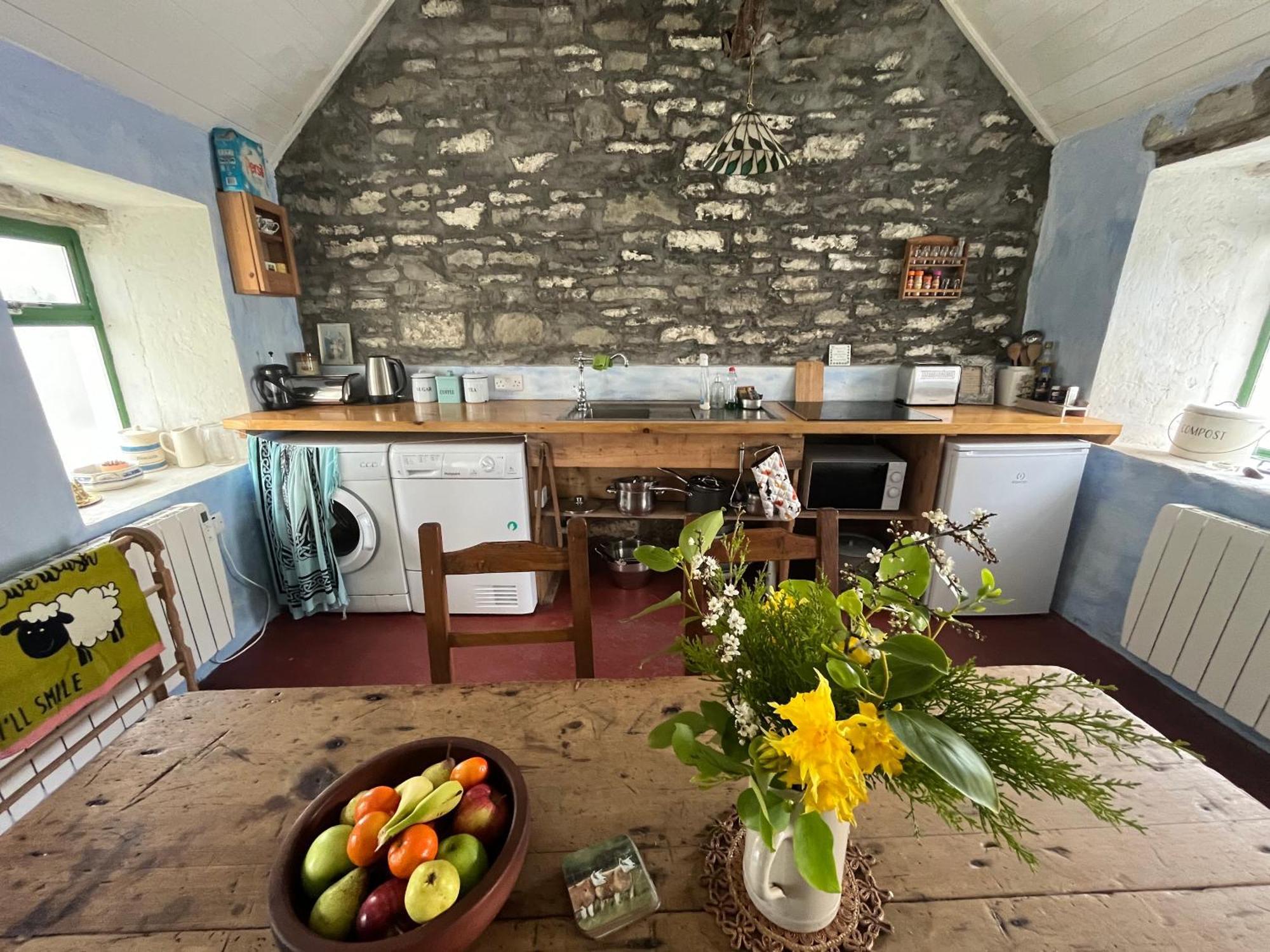 -Going Back In Time- 200 Year Old Farmhouse Creegh Exteriör bild